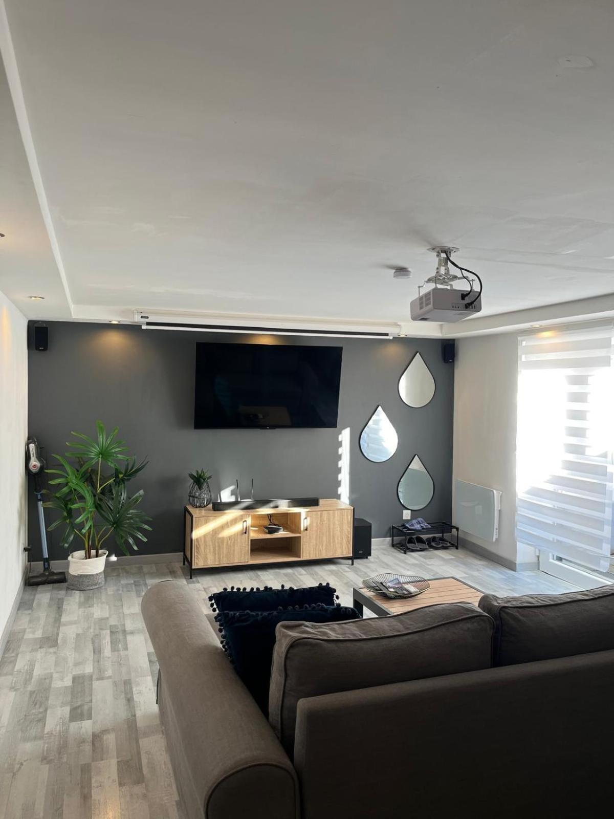 Tres Bel Appartement Type Loft De 40 M2 Dans Maison Avec Parking Privatif لانْجولشاه المظهر الخارجي الصورة